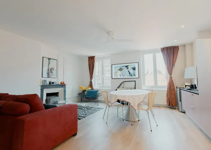 Duplex 8 Pers 103m2 #maisonsavaron شقة